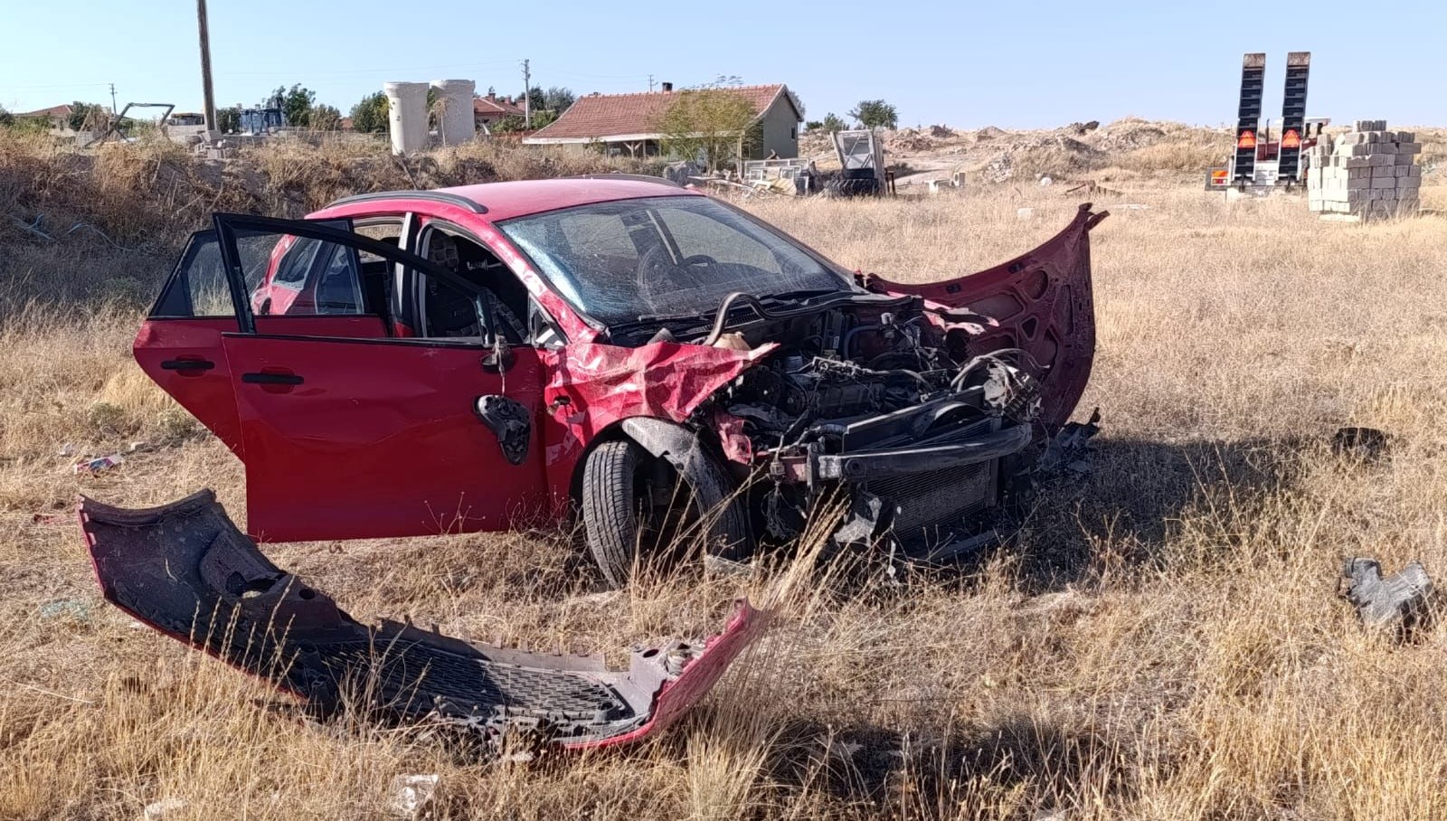 Aksaray’da otomobil yoldan çıktı: Beş yaralı